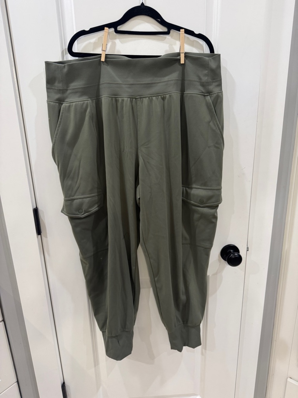 Athleta Venice High-Rise Olive Green Cargo Joggers